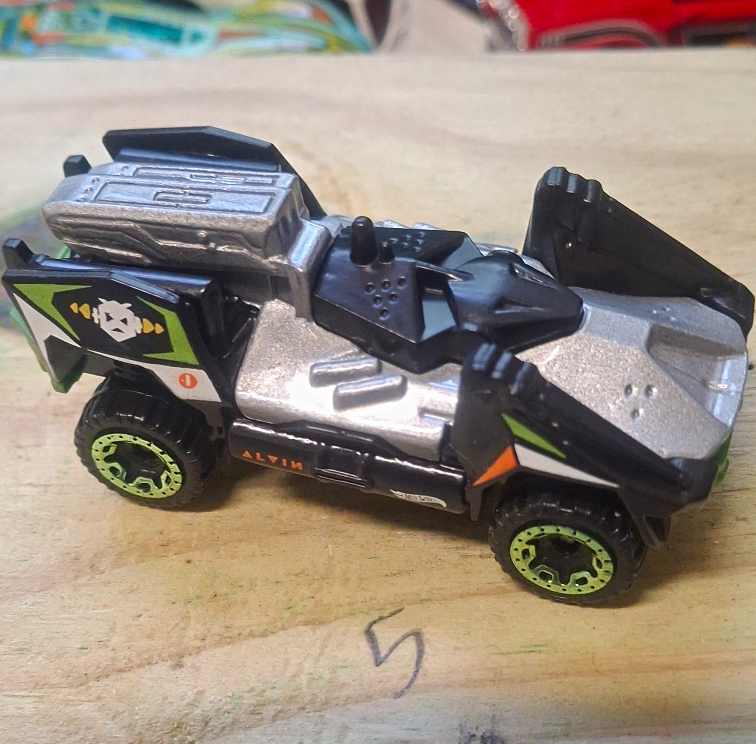 Hot Wheels Silver/Black Diecast Toy Car Vehicle w/ Green Wheels