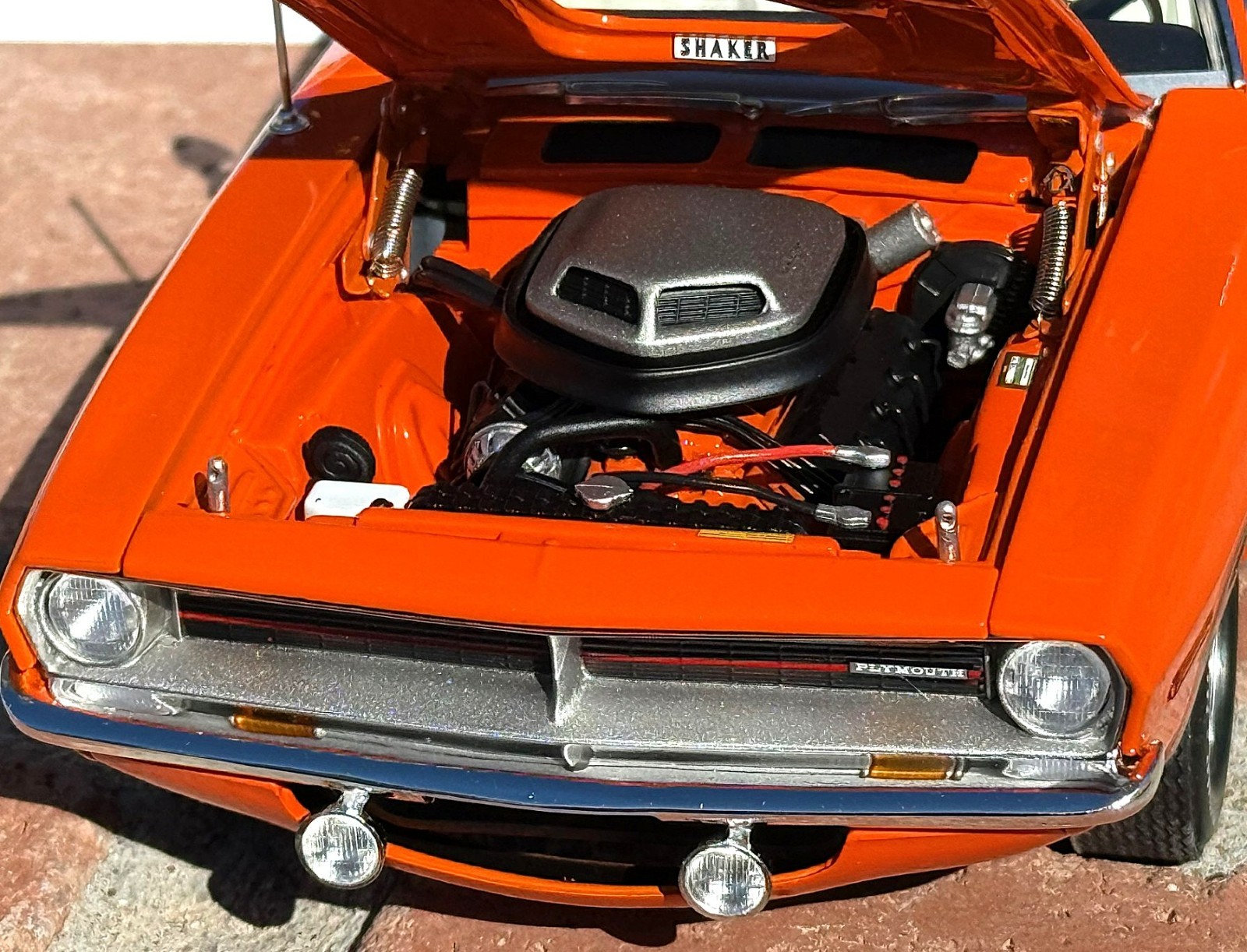 1/18 scale, YCID #43, 1970 HEMI Cuda, 1-199 in VITAMIN C ORANGE, NEW RELEASE !