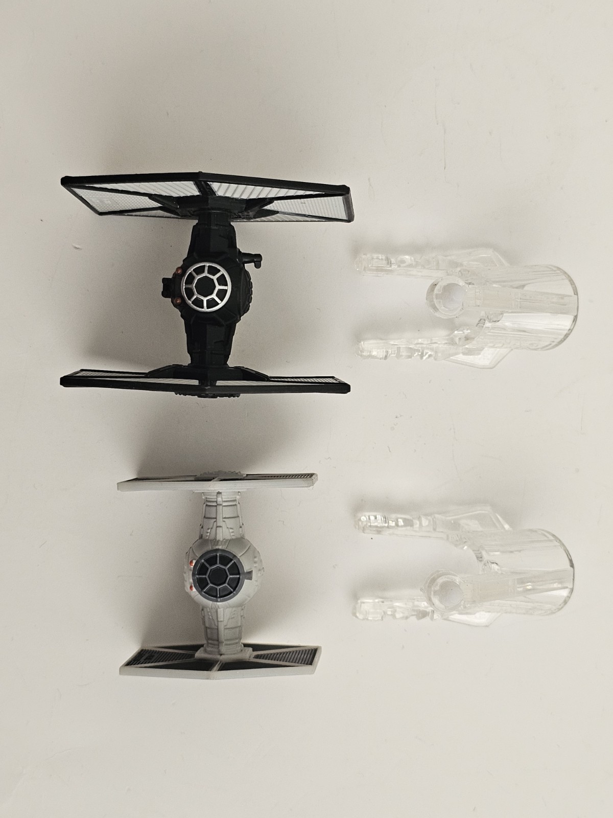 Lot of 15 Hot Wheels Various Star Wars Starships Diecast vehicles