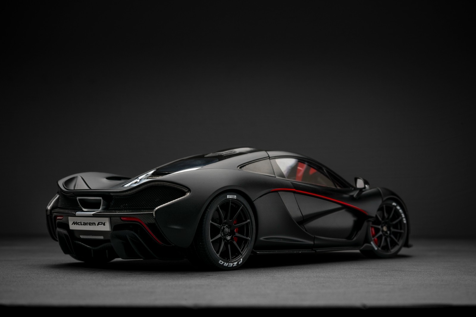 AUTOart 1/18 McLaren P1 Signature Black Matte MIB *RARE*
