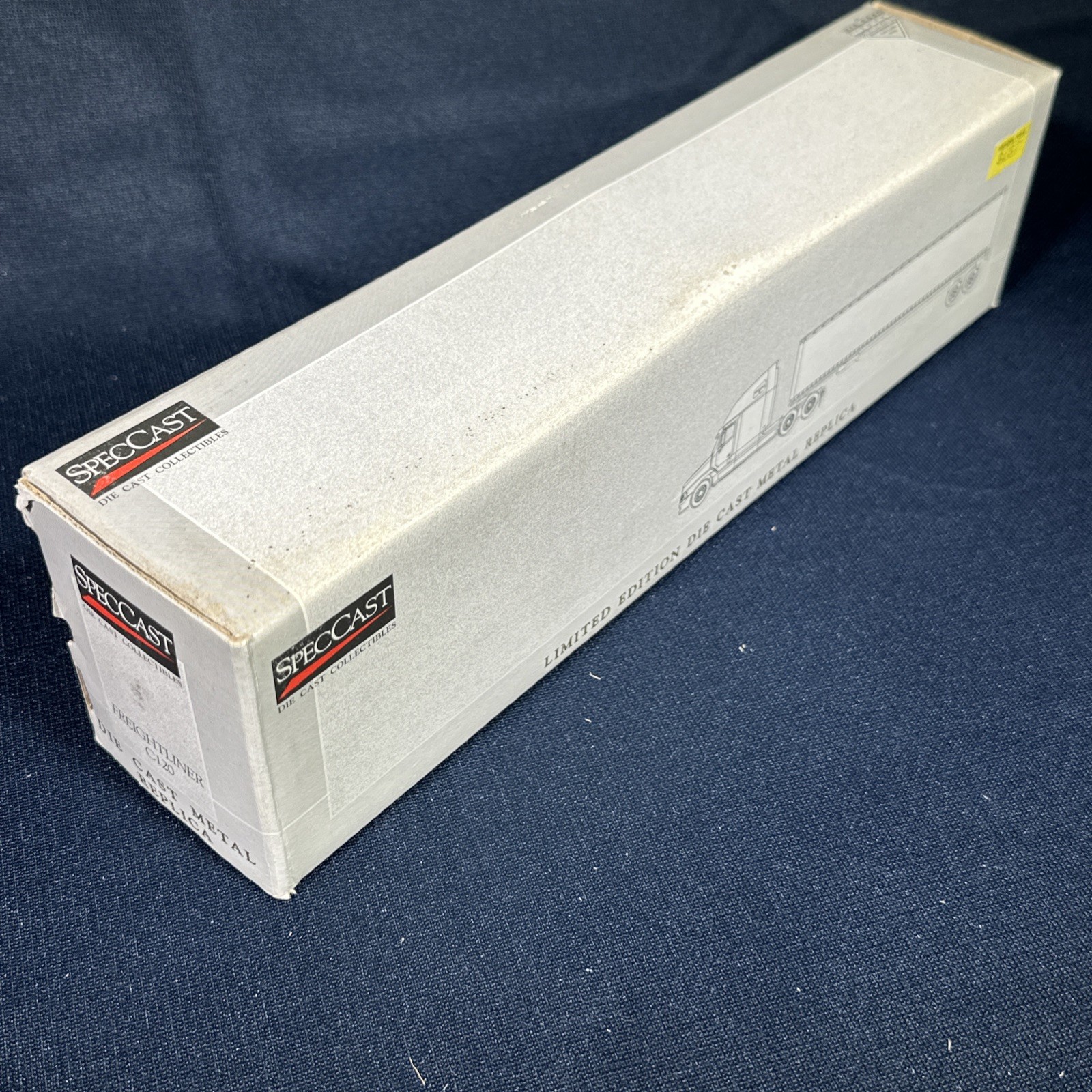 New Idea C120 Freightliner Semi SpecCast 1/64th Scale Limited Edition NIB