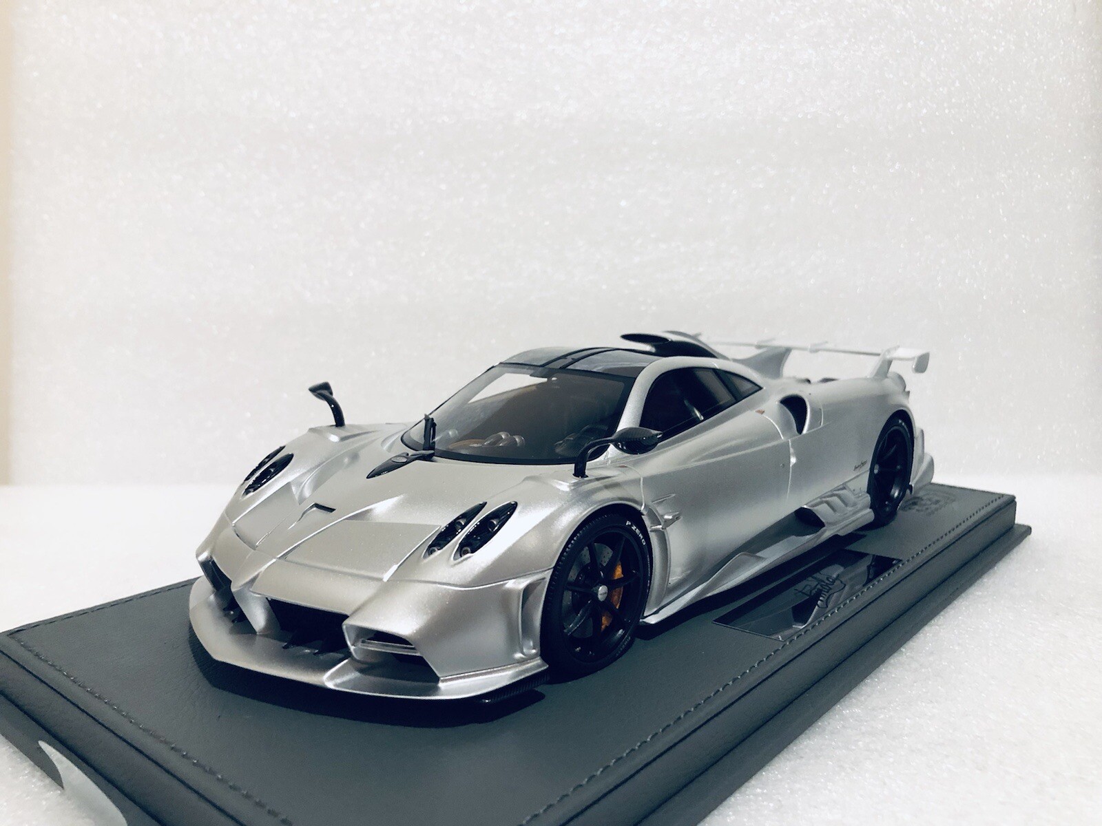 1/18 BBR Pagani Imola Titanium Matt Silver limited 200 PCs with case