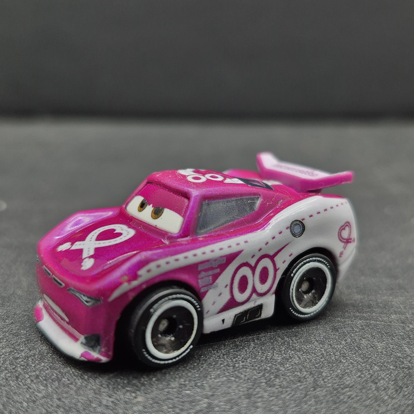 Disney Pixar Cars Mini Racers Mixed Lot of 16 Die-Cast Vehicles/Lightning McQue