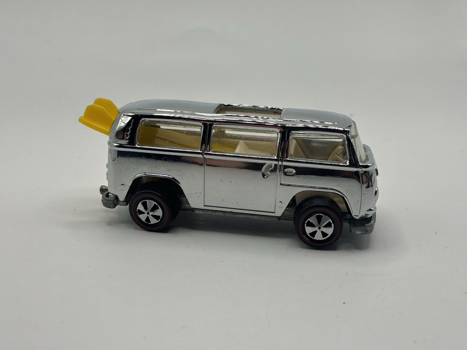 Hot Wheels Redlines Volkswagen Beach Bomb rear loader SAL reproduction chrome
