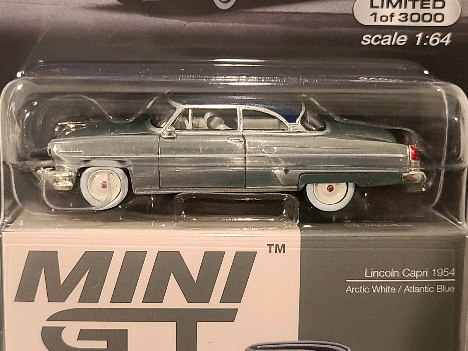 1:64 Mini GT 1954 Lincoln Capri MGT00631 Chase Car