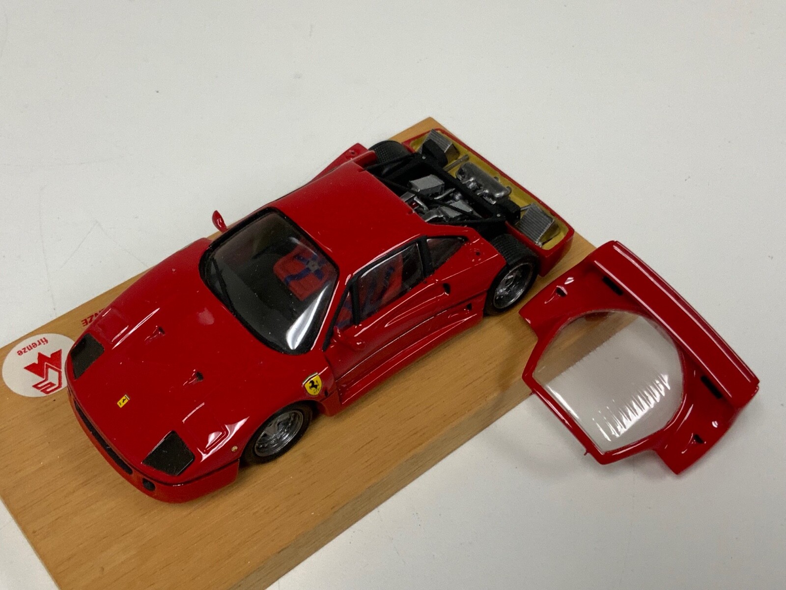 1/43 Firenze Ferrari F40 from 1987 in Rosso Corsa red Engine detail J2-041