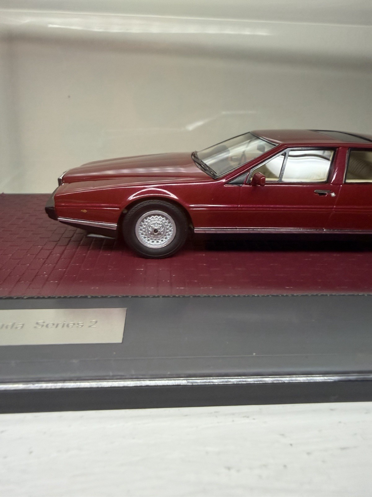 Matrix 1:43 Aston Martin Lagonda Series I (1974–75) Deep Metallic Red