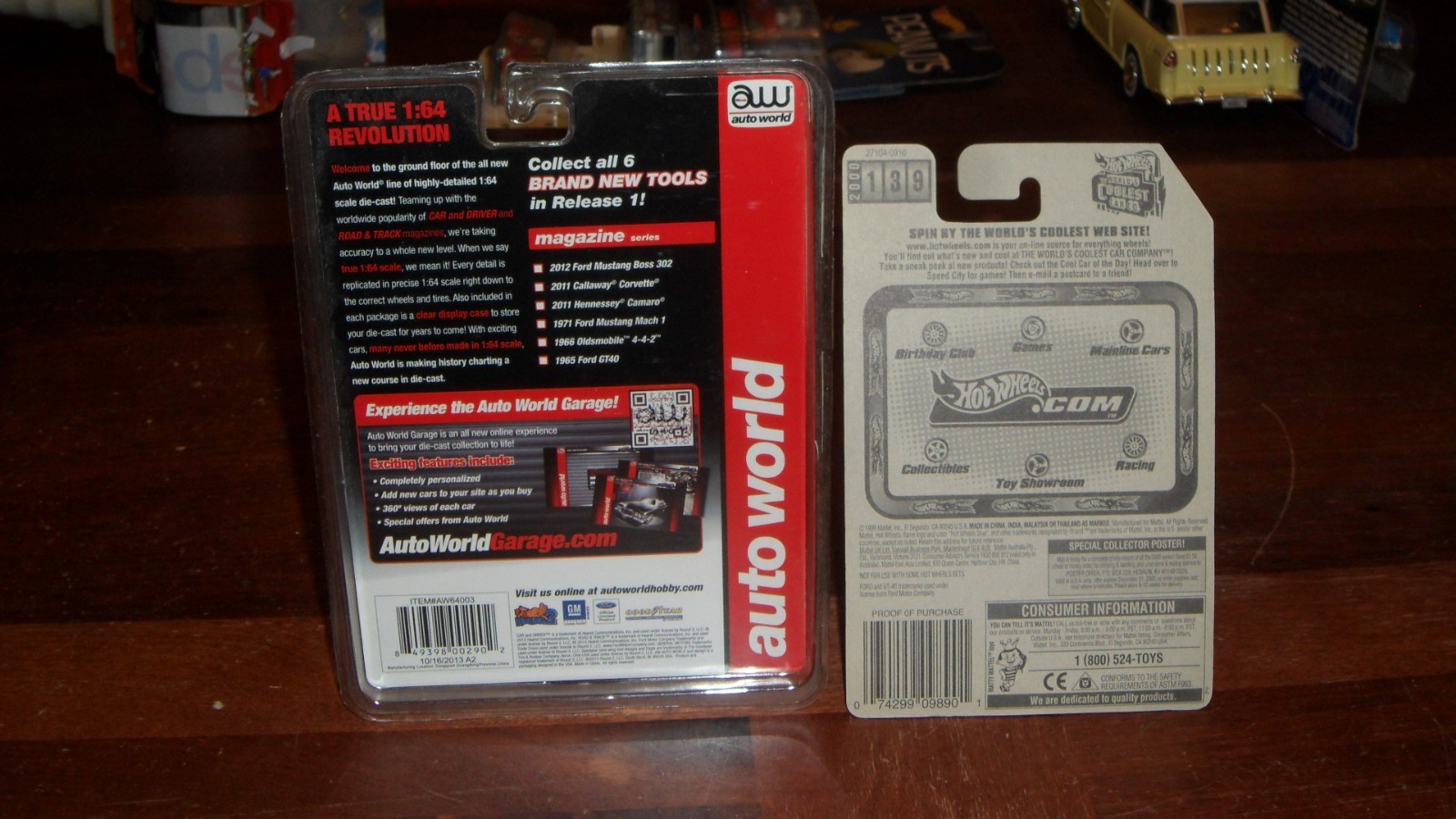 Pair of 1/64 1965 Ford GT40 Diecast Cars Hot Wheels & Auto World GT-40