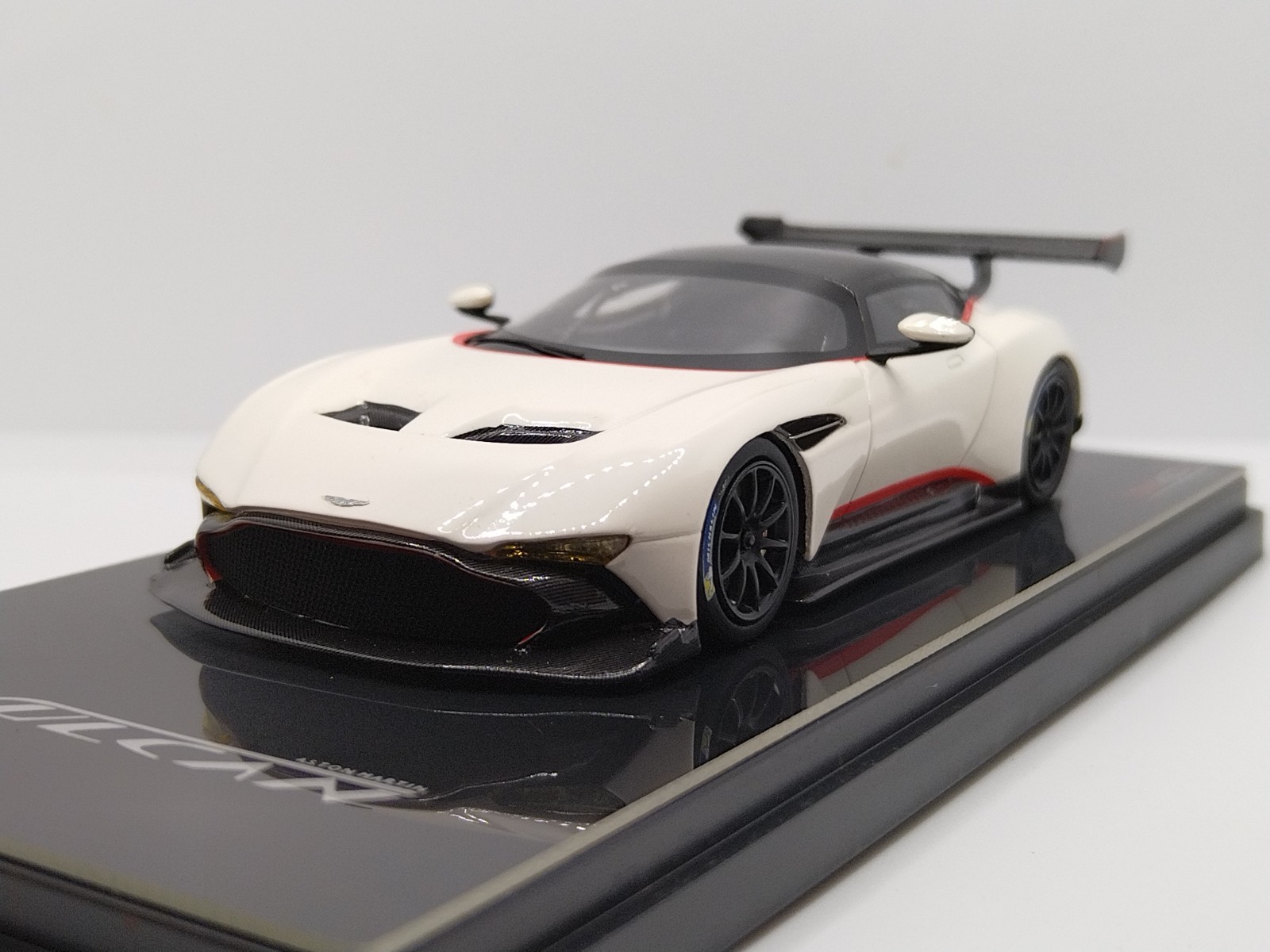 TSM Model 1/43 Aston Martin Vulcan 2015. Wow Rare!