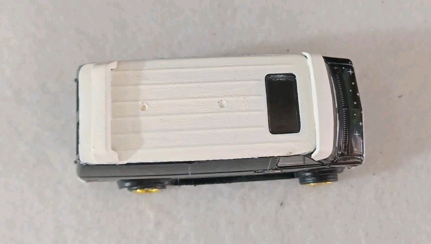 Greenlight ( CUSTOM) 1978 GMC VANDURA VAN