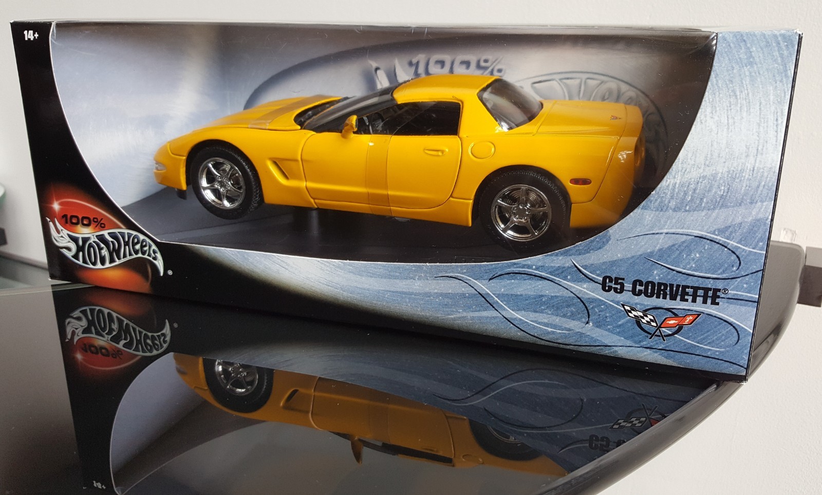 100% HOT WHEELS 1:18 YELLOW 2000 C5 Corvette Hardtop Diecast New In Box, SEALED