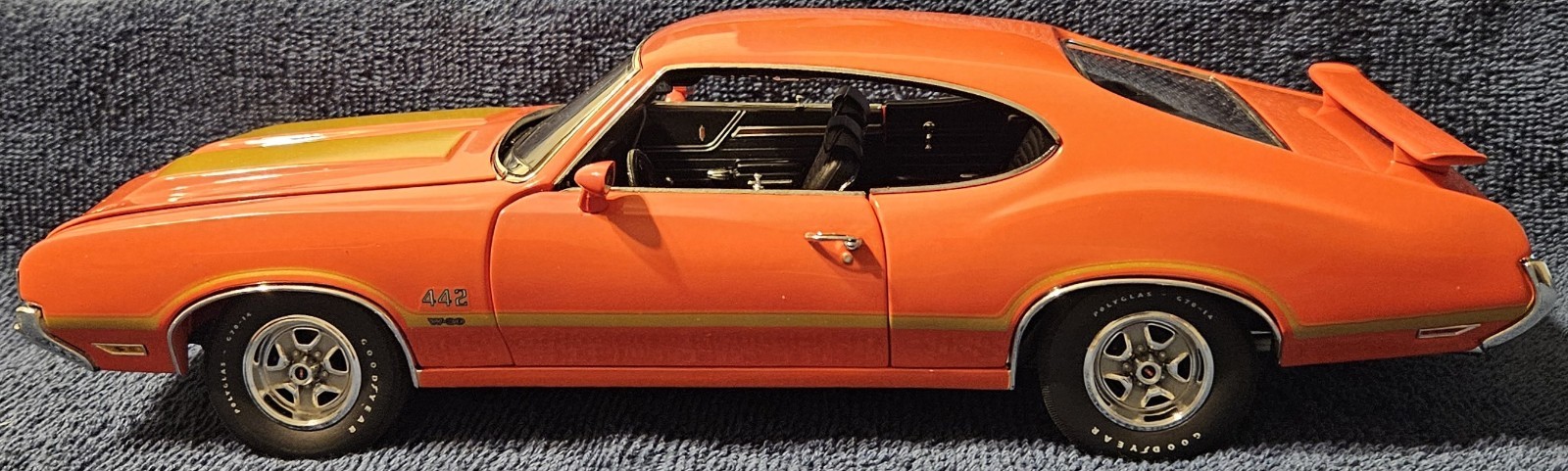 RARE 1970 Oldsmobile 442 W-30 – The Danbury Mint – 1:18 model by Acme
