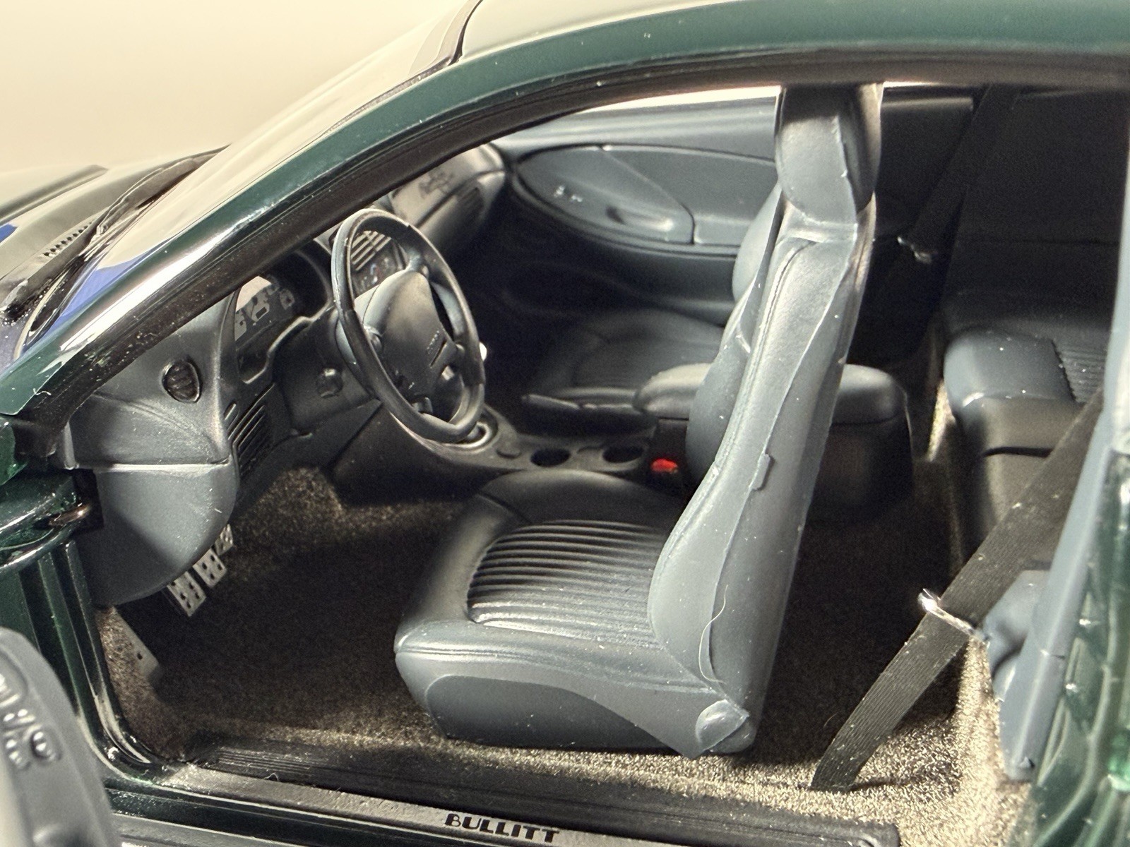 Autoart 2001 Ford Mustang GT Dark Green 1/18 Scale