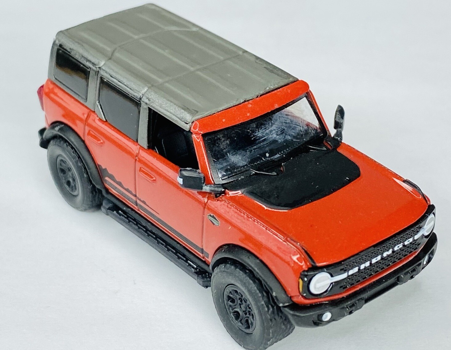 Red Orange 2021 Ford Bronco Wildtrack 4D 4×4 Truck SUV Greenlight 1/64 Off-road