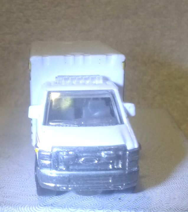 Mattel Matchbox 2009 Ford E-350 Ambulance Santa Ursula Great Condition