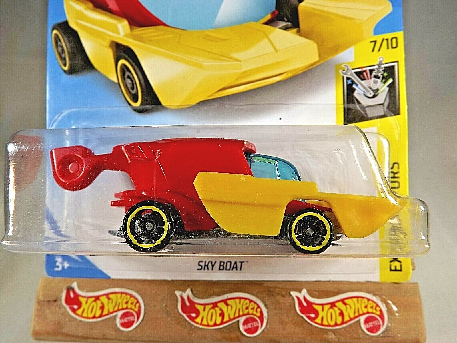 2019 Hot Wheels #165 Experimotors 7/10 SKY BOAT Red-Yellow w/Black OH5 Spokes