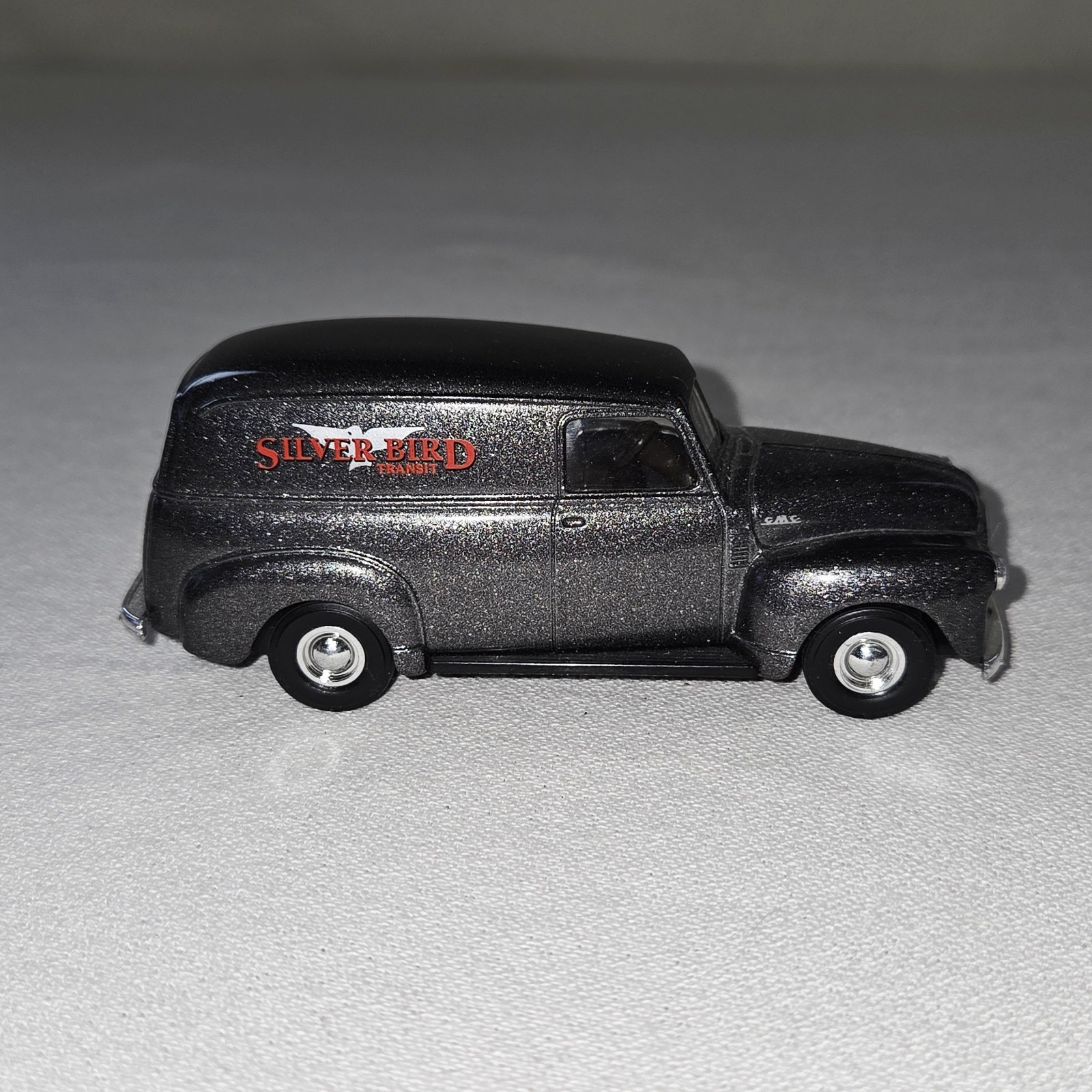 ERTL 1951 GMC Panel Truck “Silver Bird Transit” 1:43