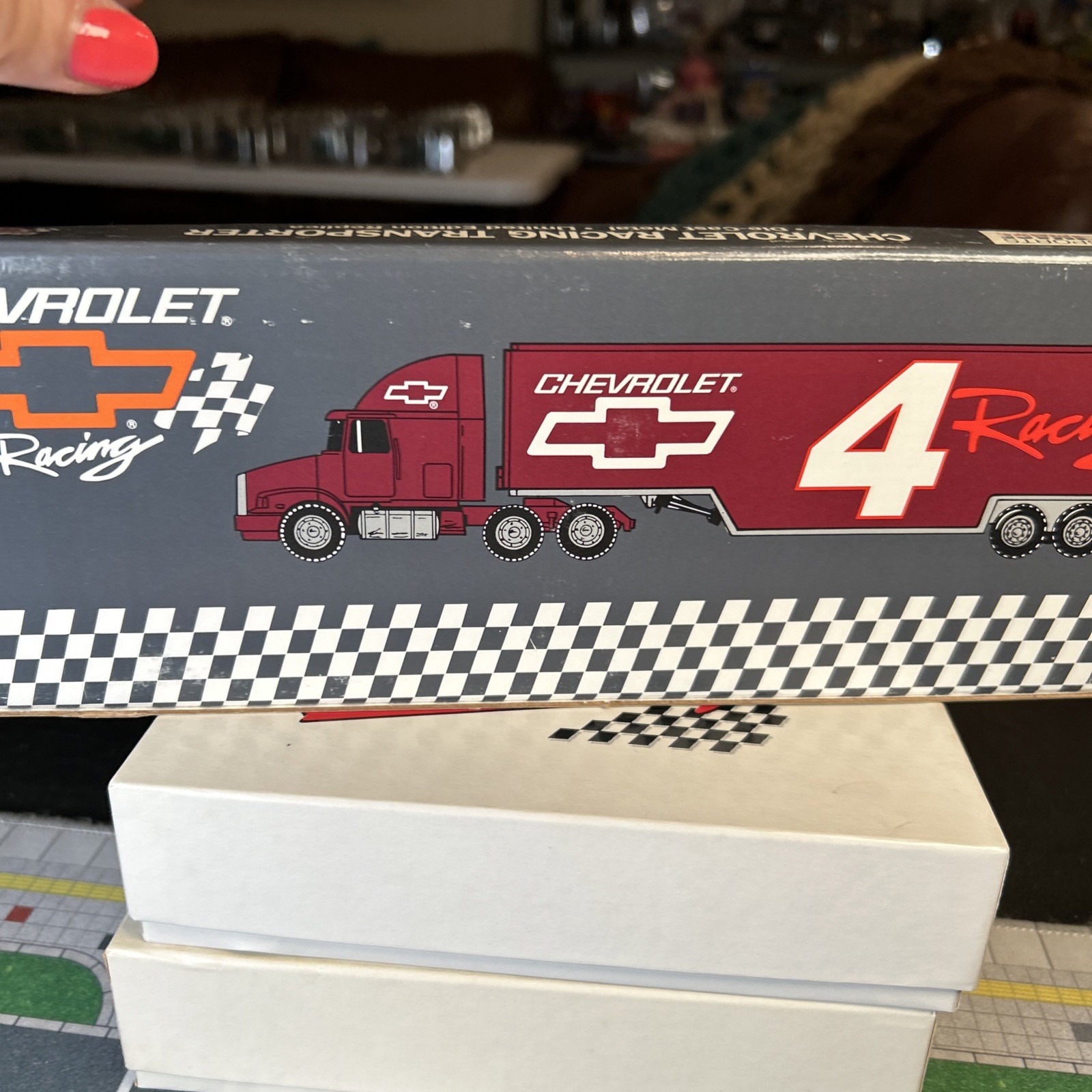 Ertl T097 1994 1/64 SPORTS IMAGE #4 HEARTBEAT of AMERICA CHEVY Transporter 5,000