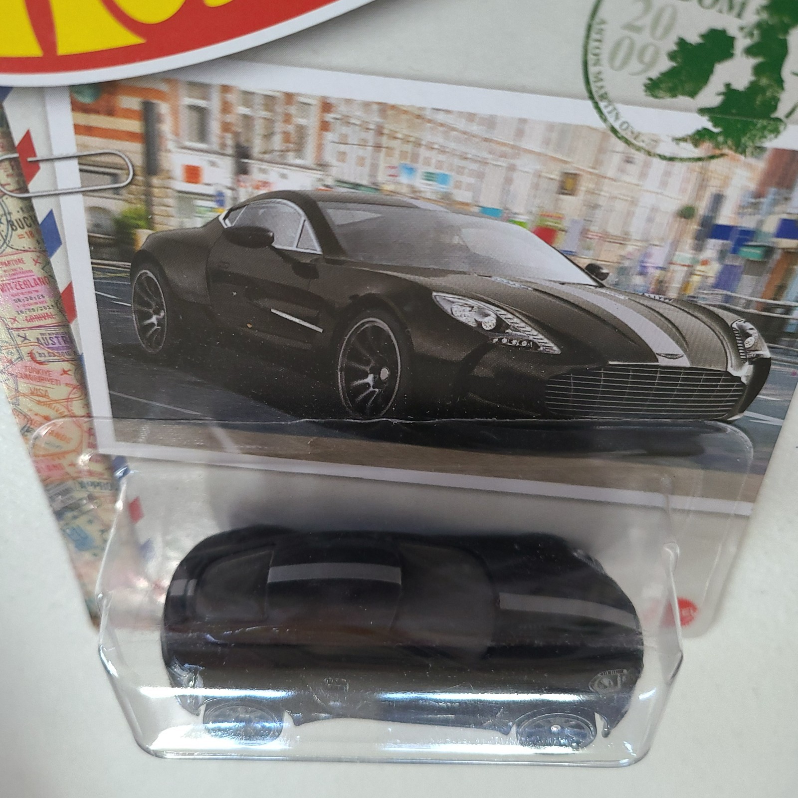 2022 Hot Wheels United Kingdom Aston Martin One-77, Black 3/5