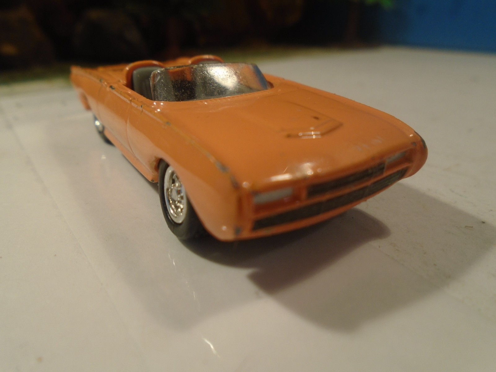 JHONNY LIGHTING 1/64 SCALE No 557 1997 ISSUE 1962 THUNDERBIRD CONV 1-187-1
