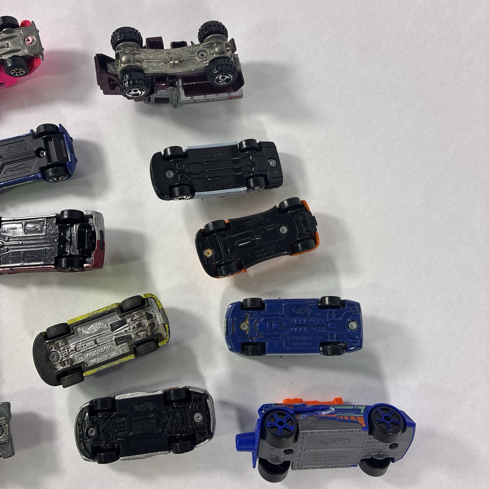 Lot of 14 Hotwheels Cars Loose Various Cars Truck Diecast 1:64