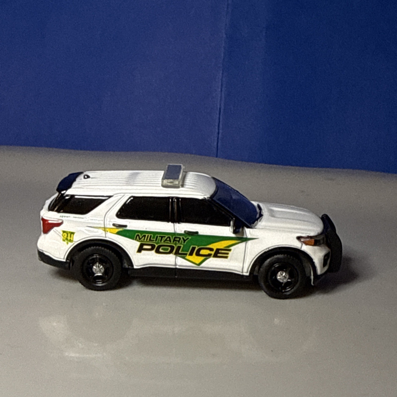Greenlight 1:64 Ford Explorer Custom US Army Military Police