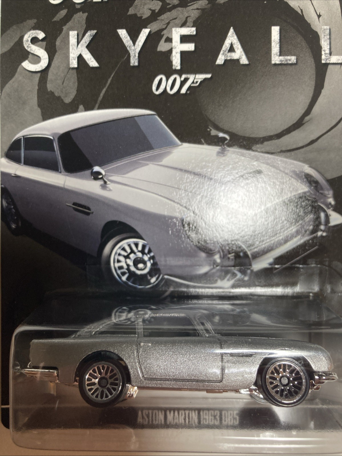 HOT WHEELS 2015 JAMES BOND 007 SERIES ASTON MARTIN 1963 DB5 SKYFALL MOVIE