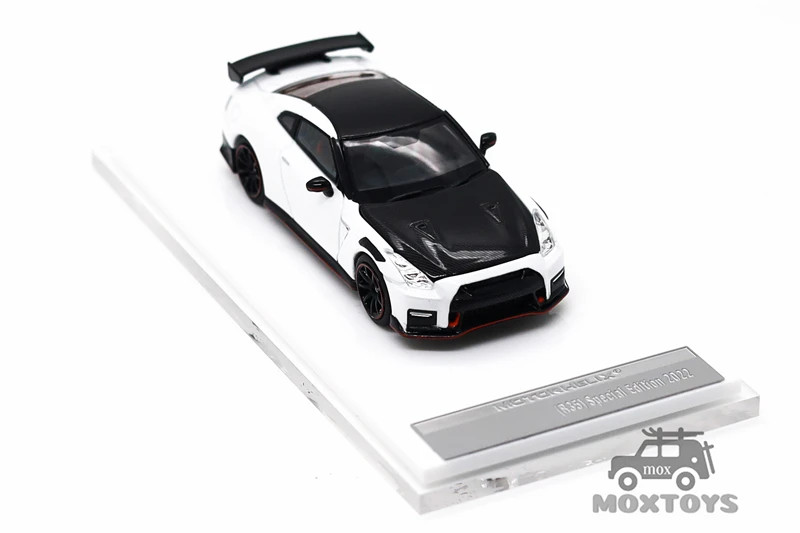 Motorhelix 1:64 R35 Special Edition 2022 Diecast Model Car