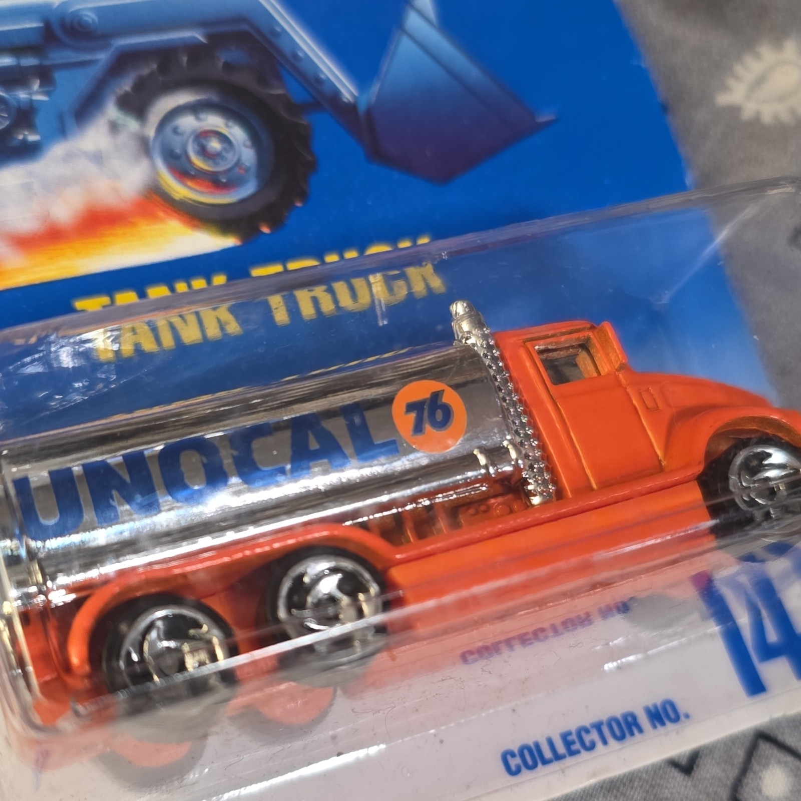 Hot Wheels Tank Truck UNOCAL 76 1:64 Orange Silver Diecast Unopened Vintage
