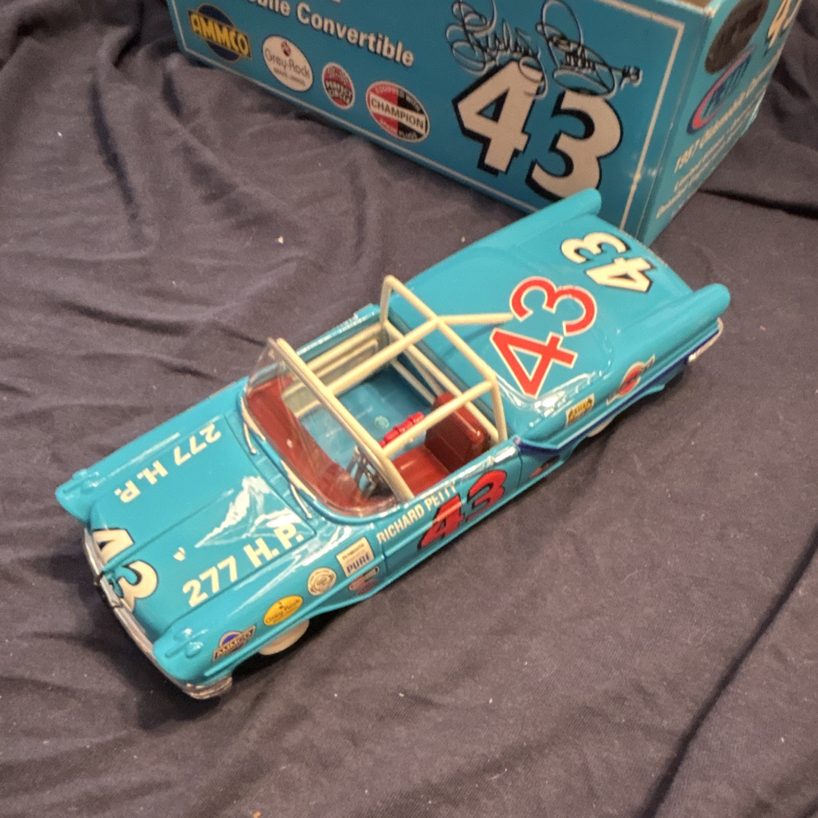 Richard Petty #43 1957 1:24 Oldsmobile Convertible Diecast RARE BEAUTY