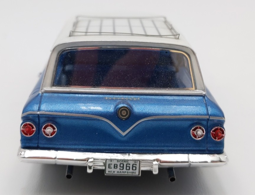 NEO 46966 1:43 Scale Diecast 1961 Chevrolet Nomad Station Wagon EX
