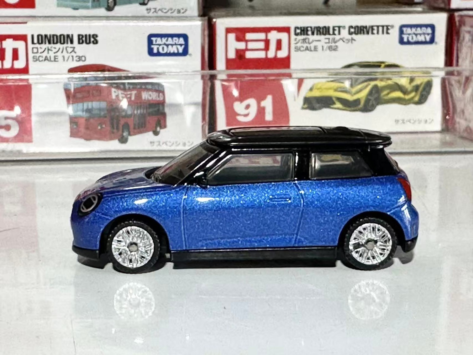 CCA 1:64 Mini Cooper Diecast Metal Model Car Vehicle New in Box