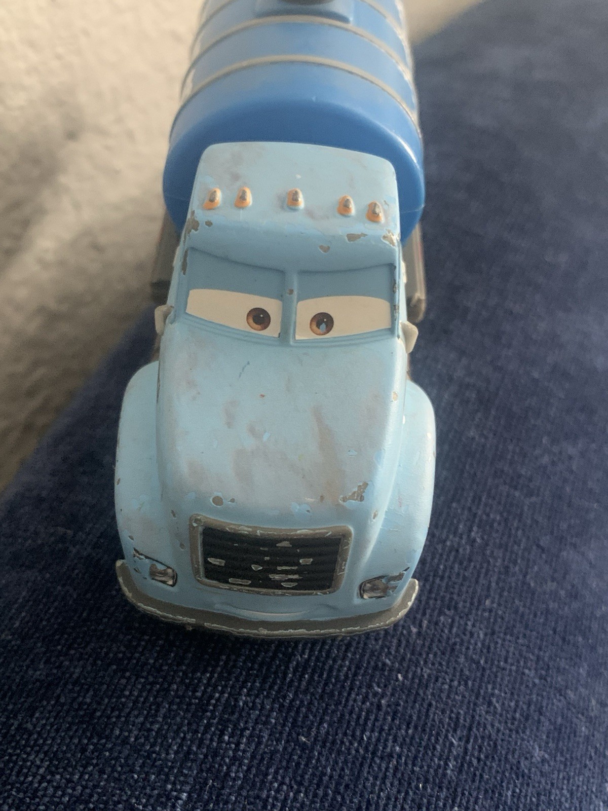 Disney Pixar Cars 1:55 Die Cast Mr. Drippy Water Truck Mattel Toy