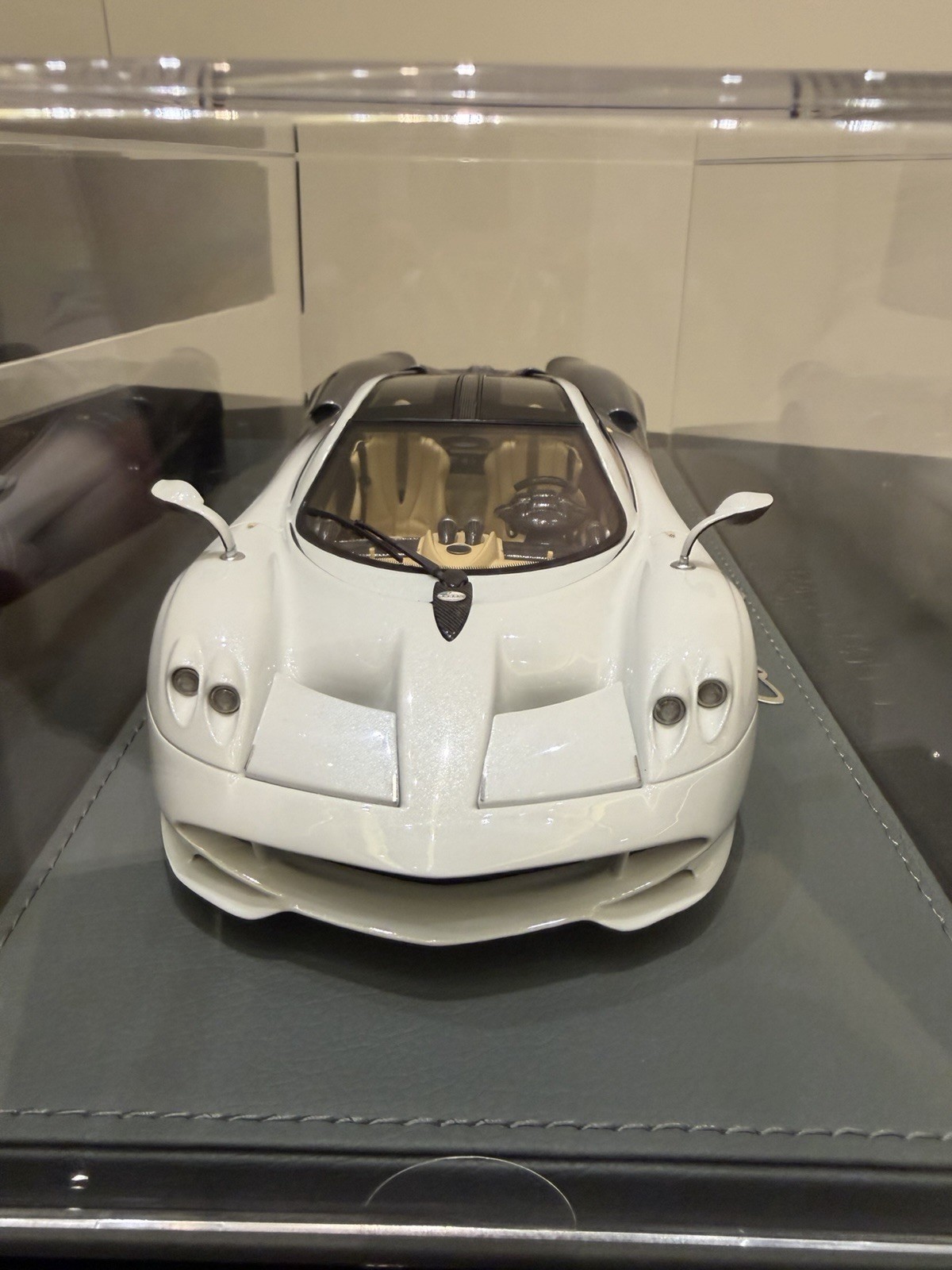 Pagani Codalunga Model BBR 1:18 NEW
