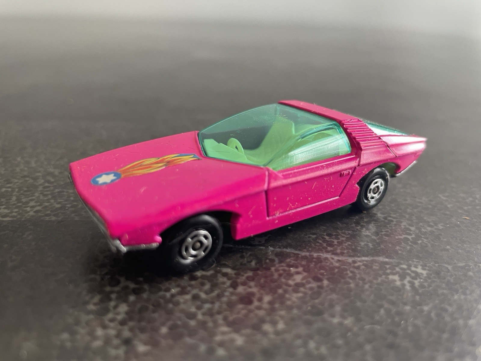 MIB Matchbox Superfast #40 Pink Vauxhall Guildsman 1 in Box Lesney 1971