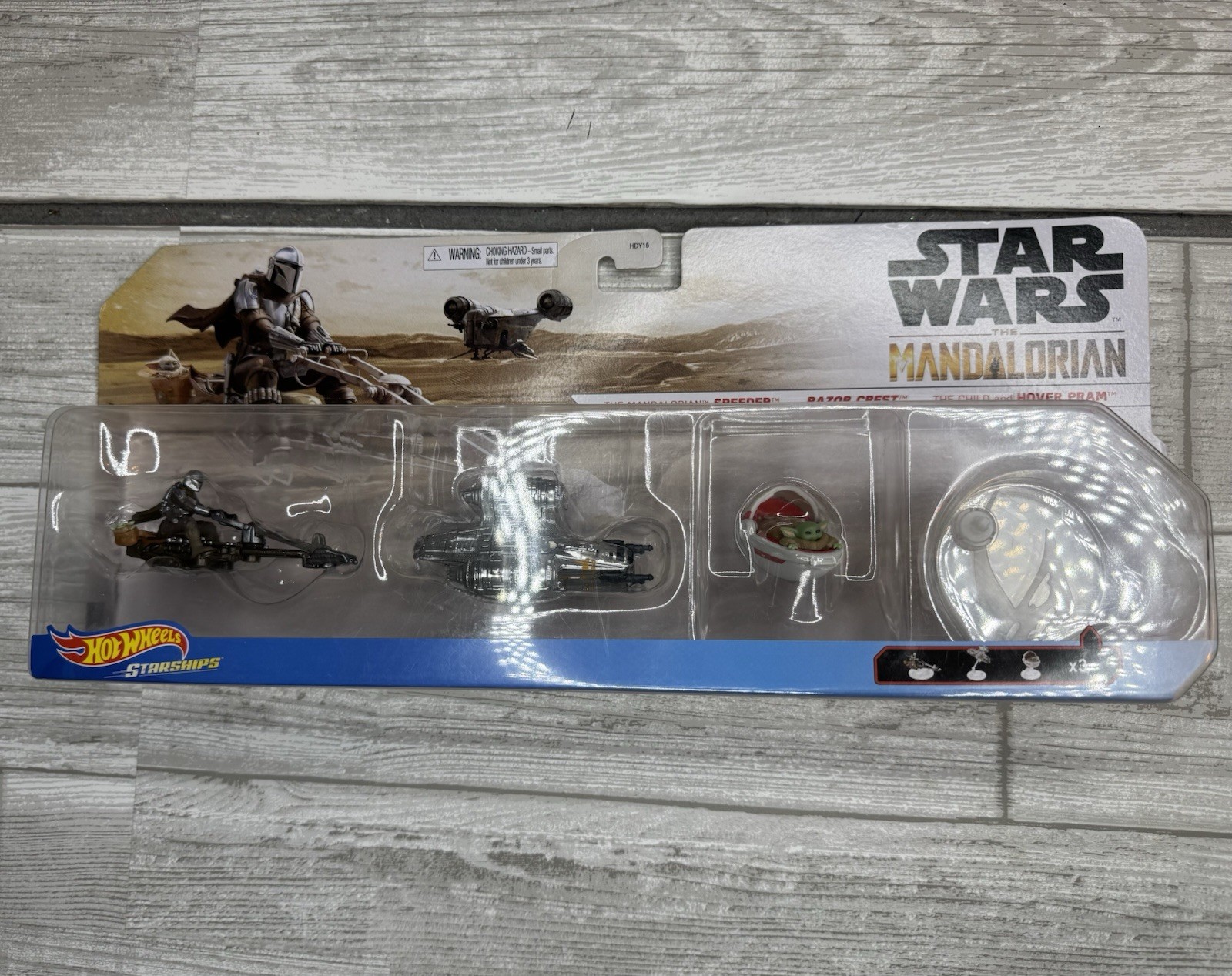 Hot Wheels Star Wars The Mandalorian Speeder/Razor Crest/The Child w/Hover Pram