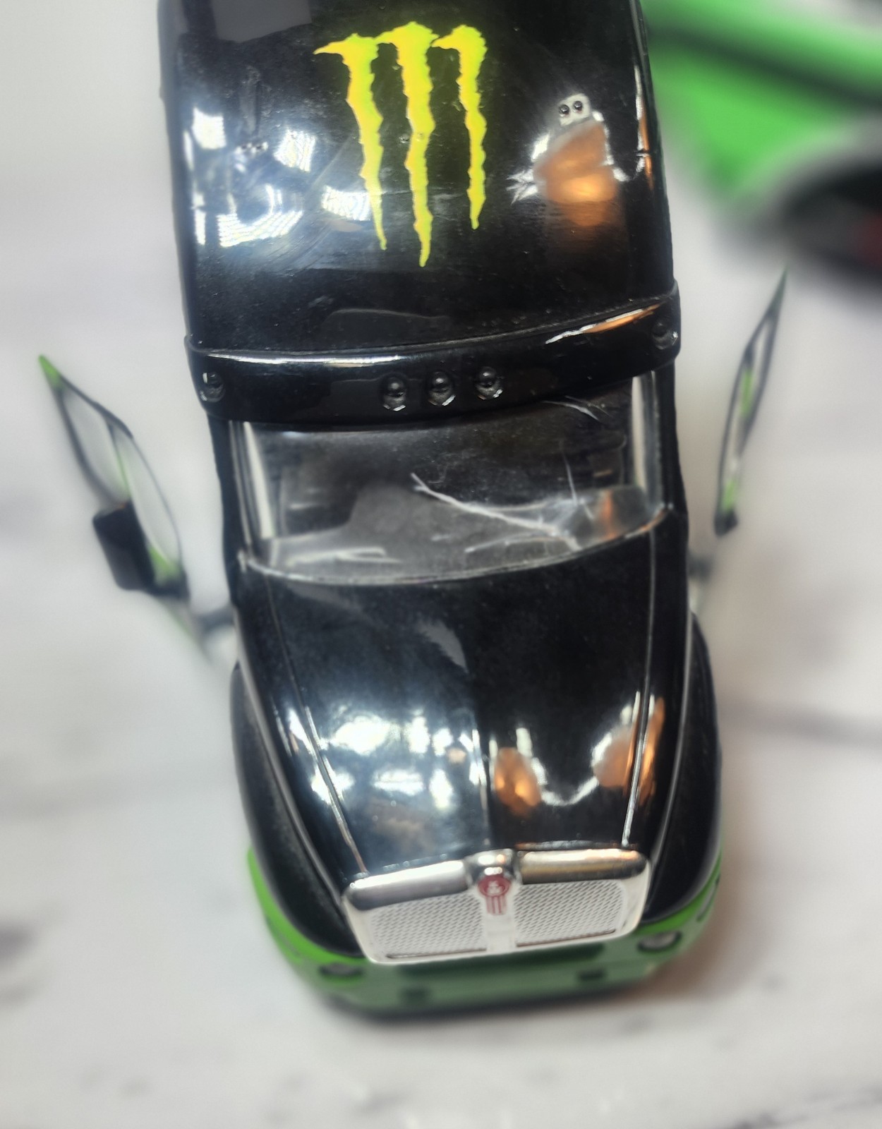Thor Kawasaki Monster Energy Diecast 1:32 Tractor Trailer