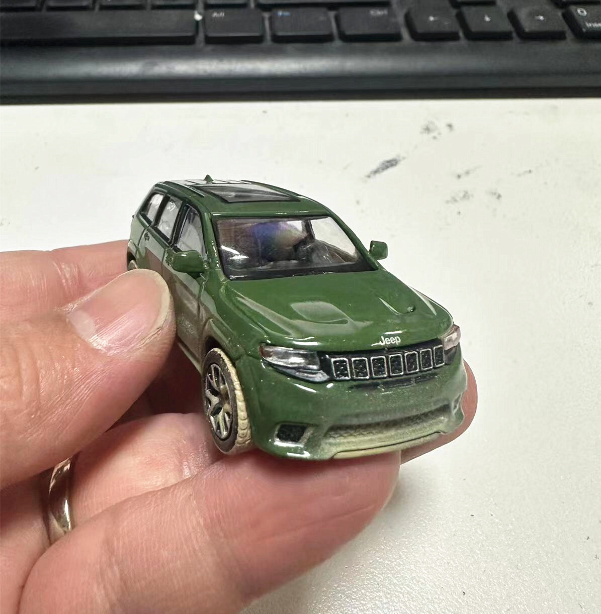JKM 1:64 Jeep Grand Cherokee Trackhawk Diecast Metal Model Car New