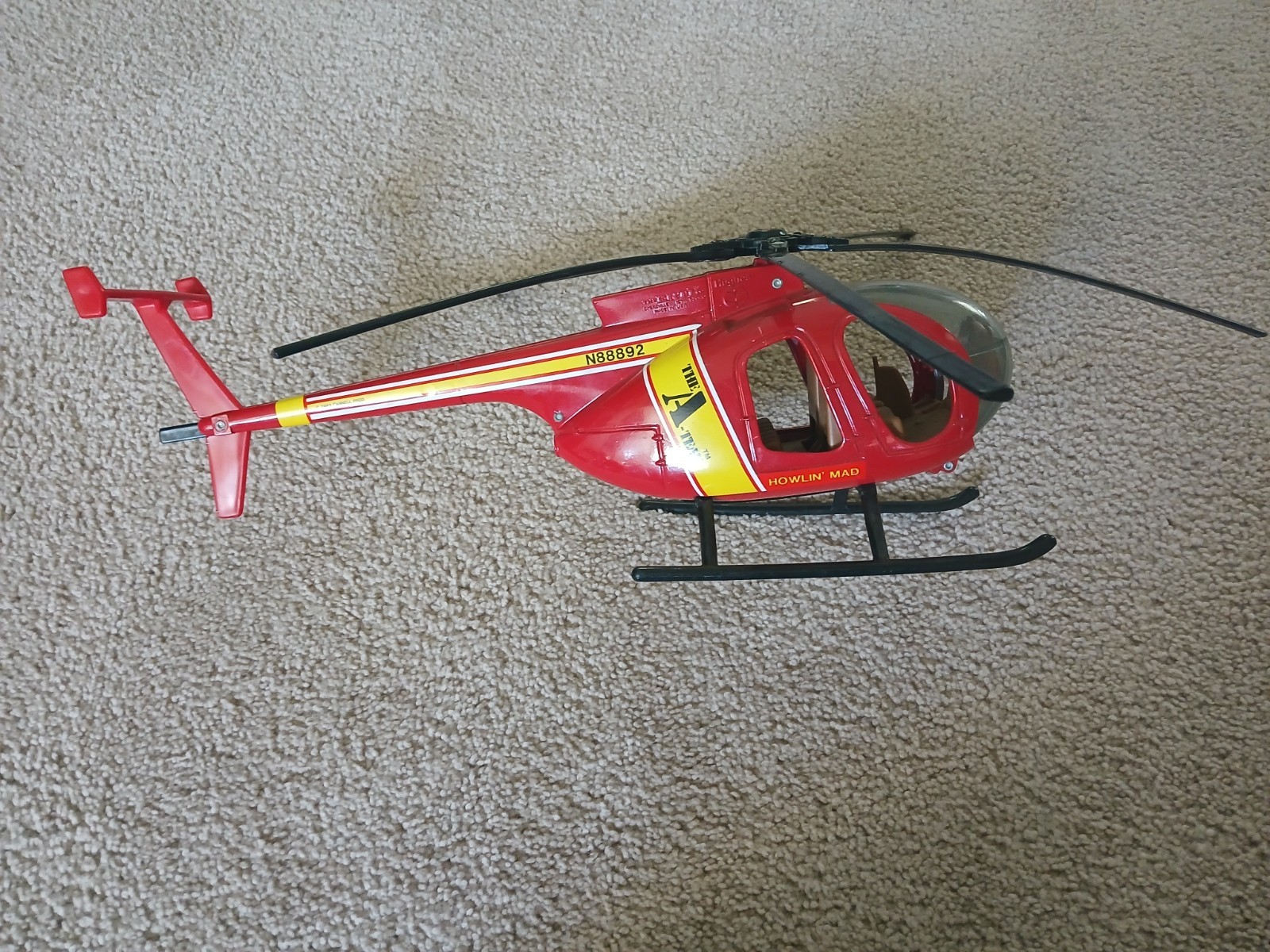 Ertl The A-Team Howlin Mad Murdock Hughes Helicopter 1:16 Scale