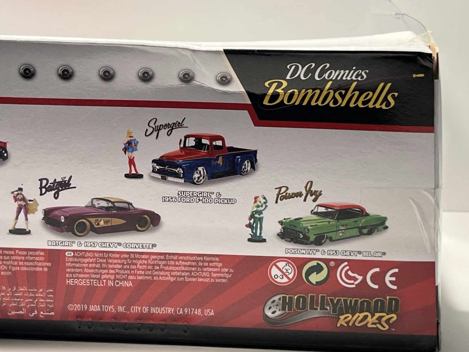 DC Comics Bombshells Poison Ivy & 1953 Chevy Bel Air 1:24 Die Cast Collectible