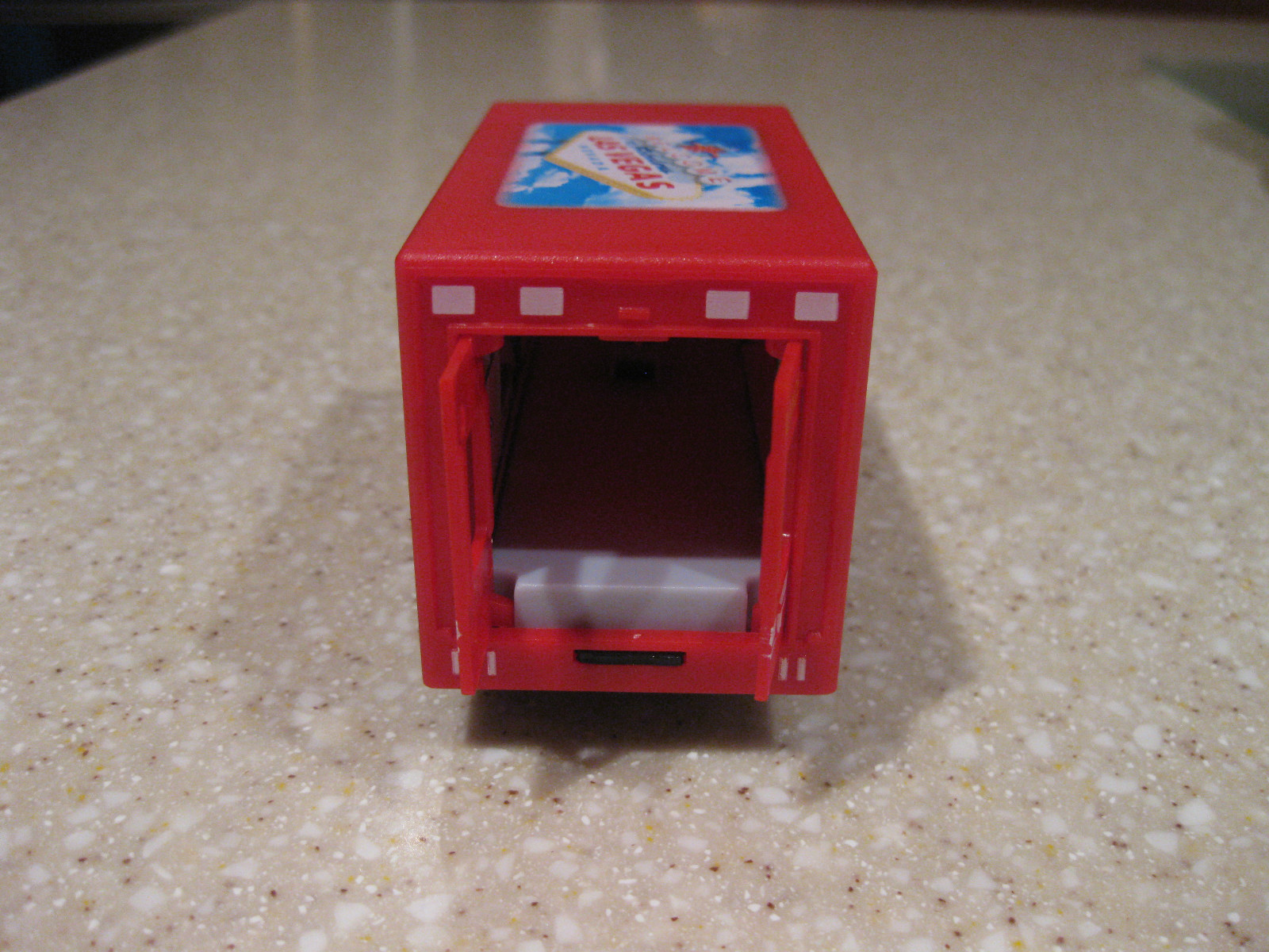 LAS VEGAS FIRE DEPTARTMENT RED AMBULANCE 5″ DIECAST PLASTIC PULLBACK ACTION