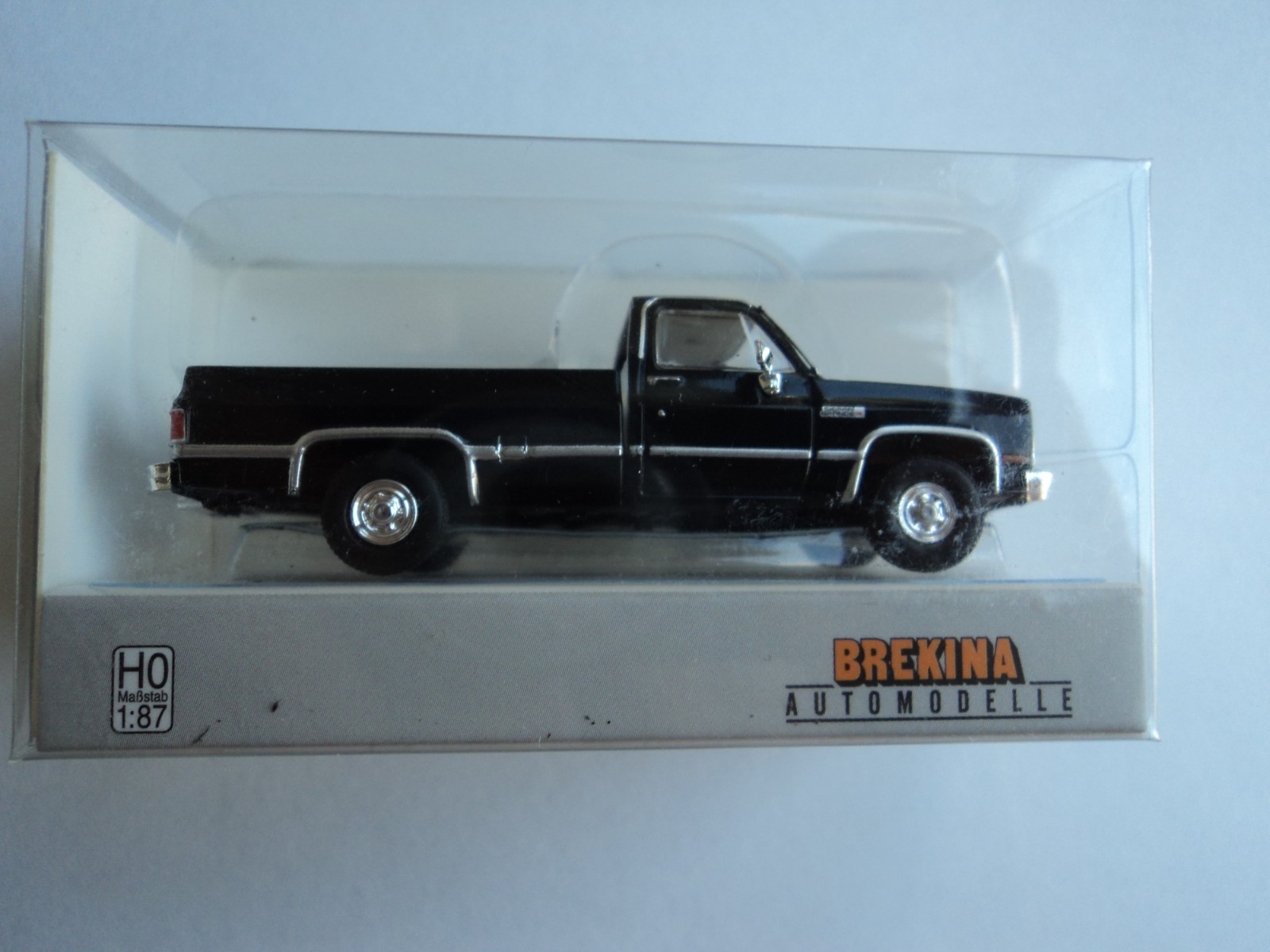 BREKINA 1981 GMC SIERRA GRANDE PICKUP TRUCK BLACK HO 1/87 PLASTIC
