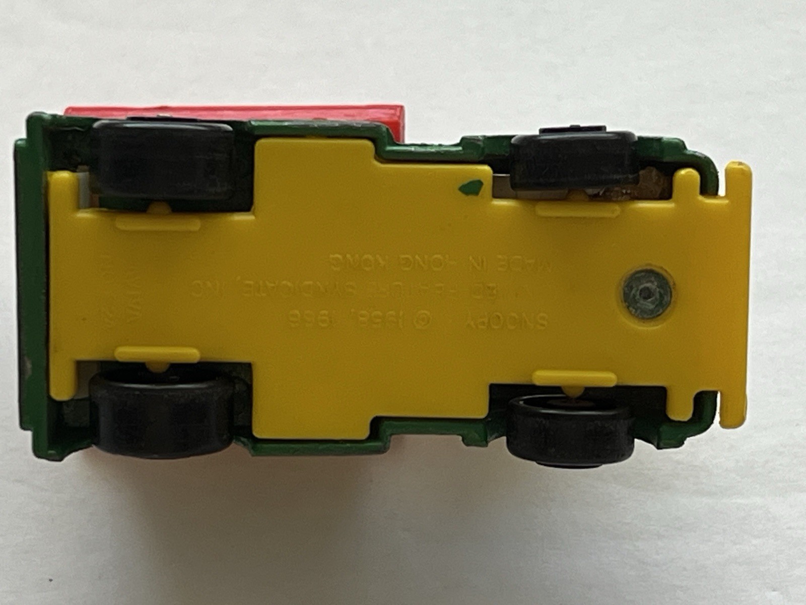 Vintage 1966 Aviva Snoopy Peanuts Mini Doghouse Truck Diecast/Plastic Hong Kong