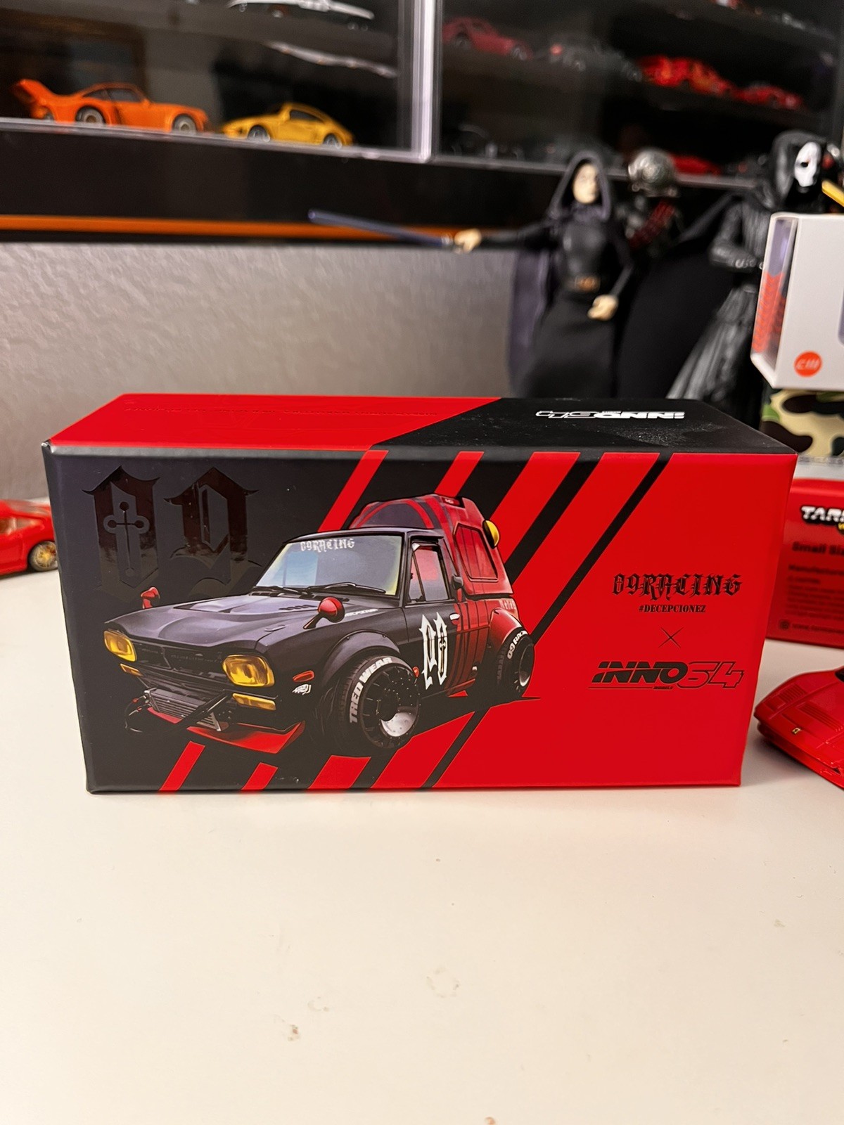 Inno64 X 09Racing 1:64 Nissan Sunny Hakatora 09 Racing Decepcionez