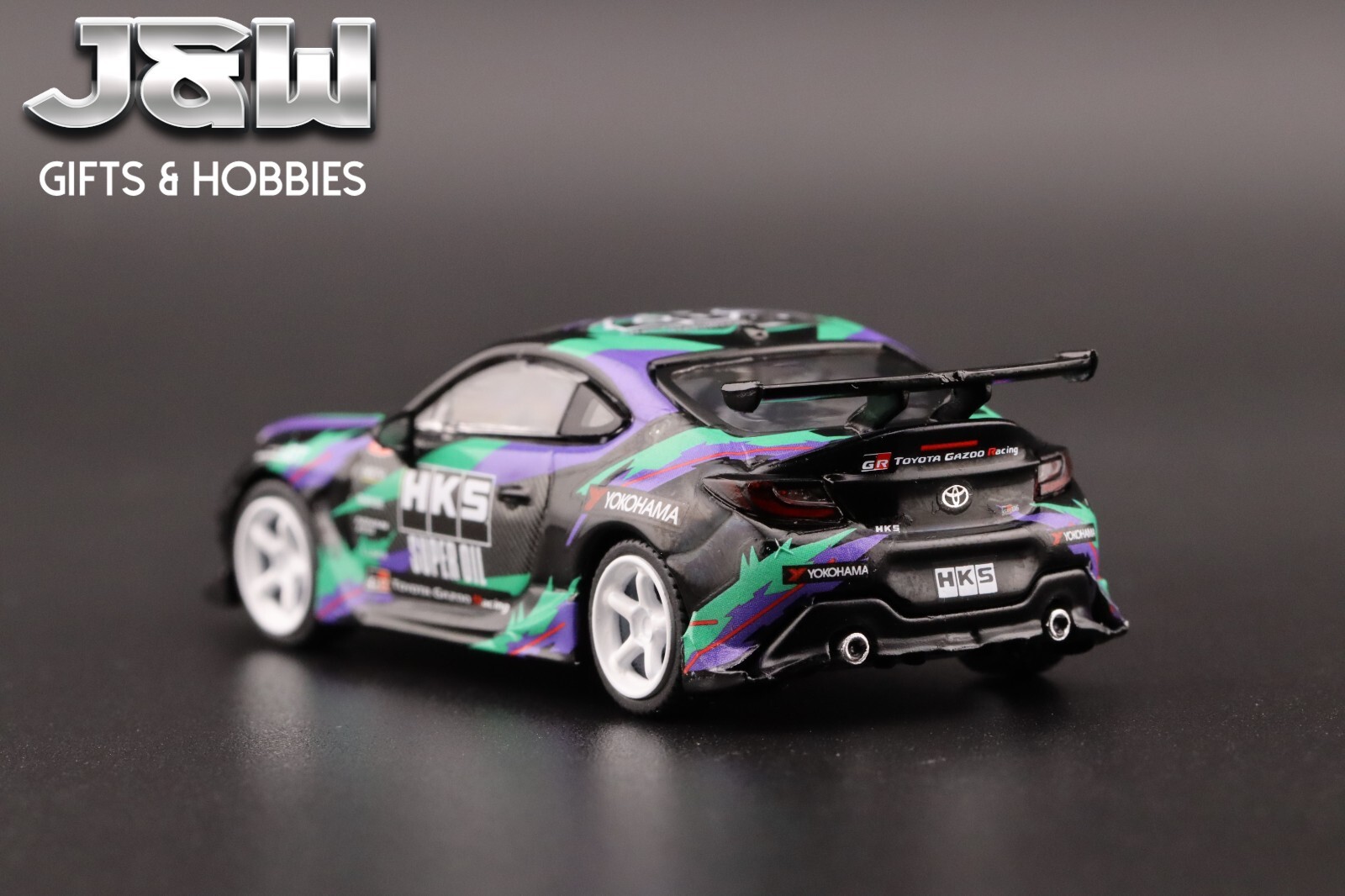 Tarmac Works Toyota GR86 Black HKS Global64 1/64