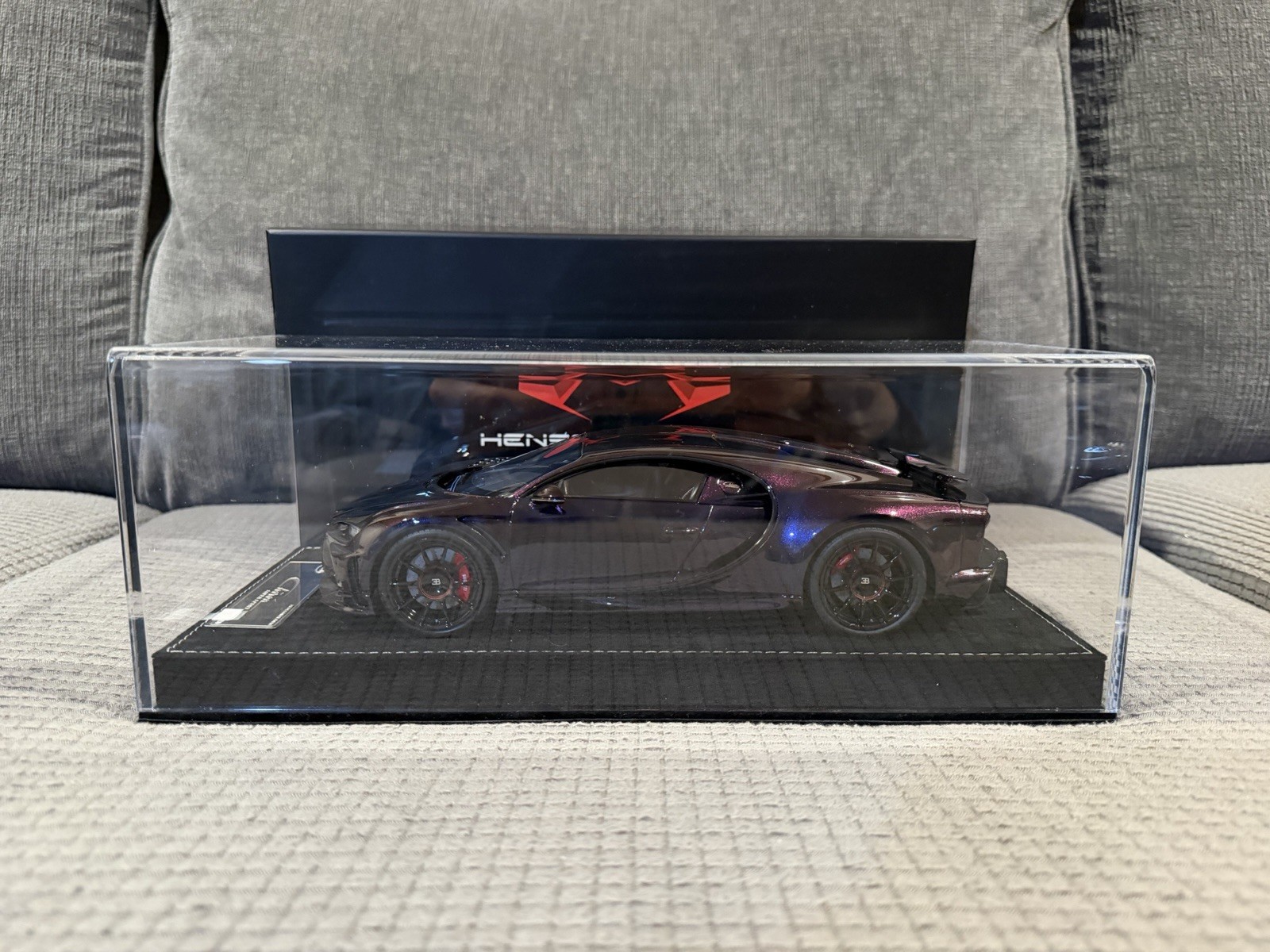 1/18 HH Henson & Heaven Bugatti Chiron SuperSport Chameleon Purple Limited 30pcs