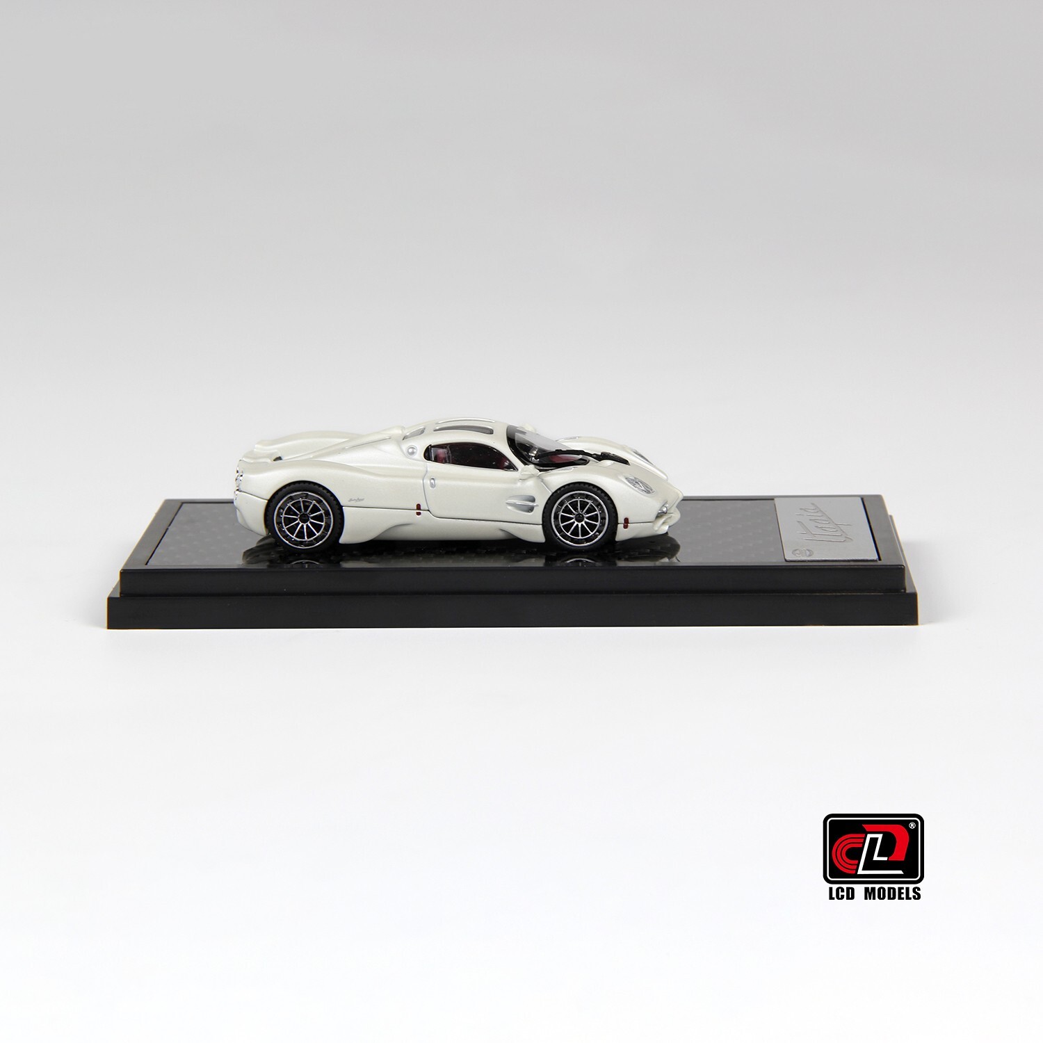 LCD Models 1:64 – Pagani Utopia Coupe White – Diecast Model