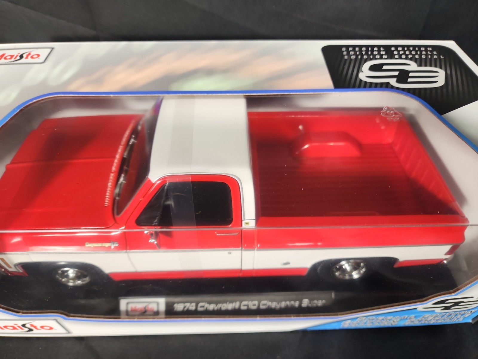 1974 Chevrolet C10 Cheyenne Super 1:18 Maisto Exclusive Style