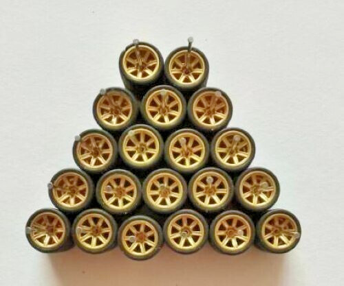 10 Sets – Gold 7 Spoke – Hot Wheels Rims & Real Riders Rubber Tires 1/64