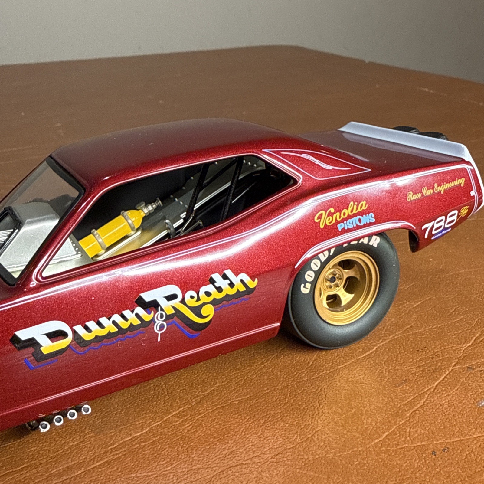Dunn & Reath Nitro Funny Car NHRA The Floppers 1320 1/24 Scale Diecast Dragster